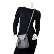 Bent u op zoek naar een authentieke Delvaux Grey Leather Crossbody Bag?
