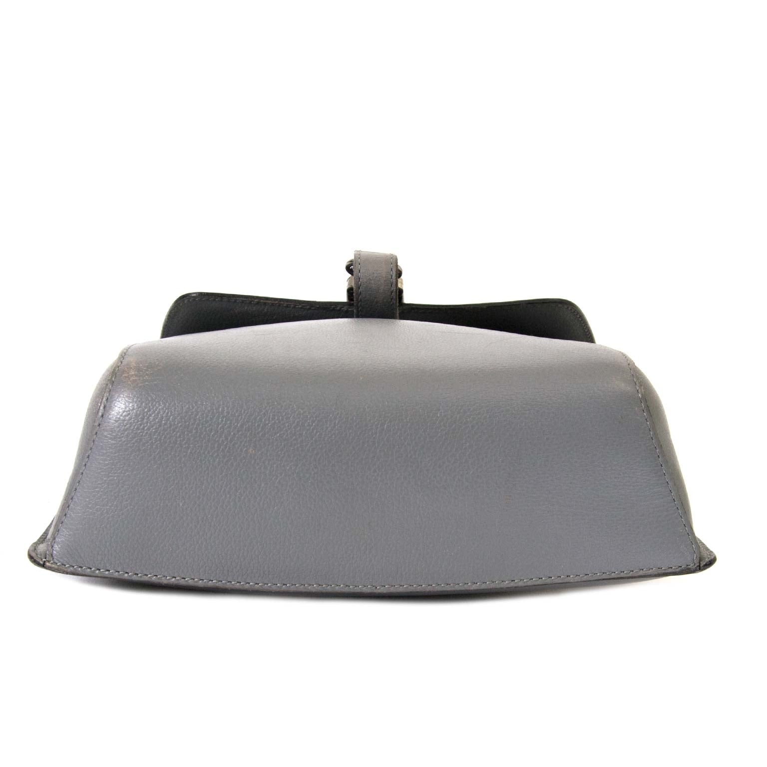 Delvaux Grey Leather Crossbody Bag 100% authentique pour le meilleur prix chez Labellov à Anvers