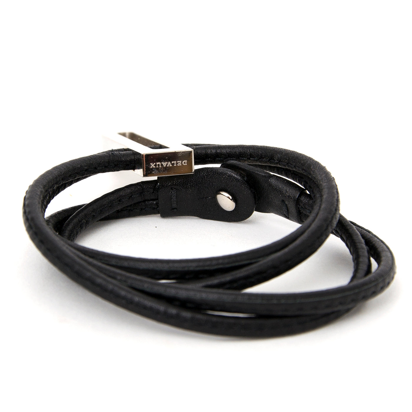Buy authentic Delvaux bracelet at the right price at LabelLOV vintage webshop. Luxe, vintage, fashion. Safe and secure online shopping. Antwerp, Belgium.