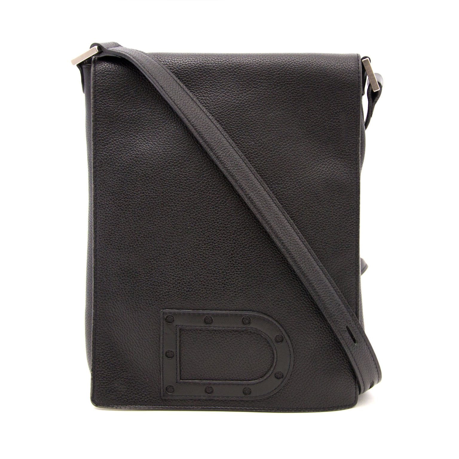 We are looking for an authentic Delvaux Louise Baudrier PM, sell your designer bags for the best price.