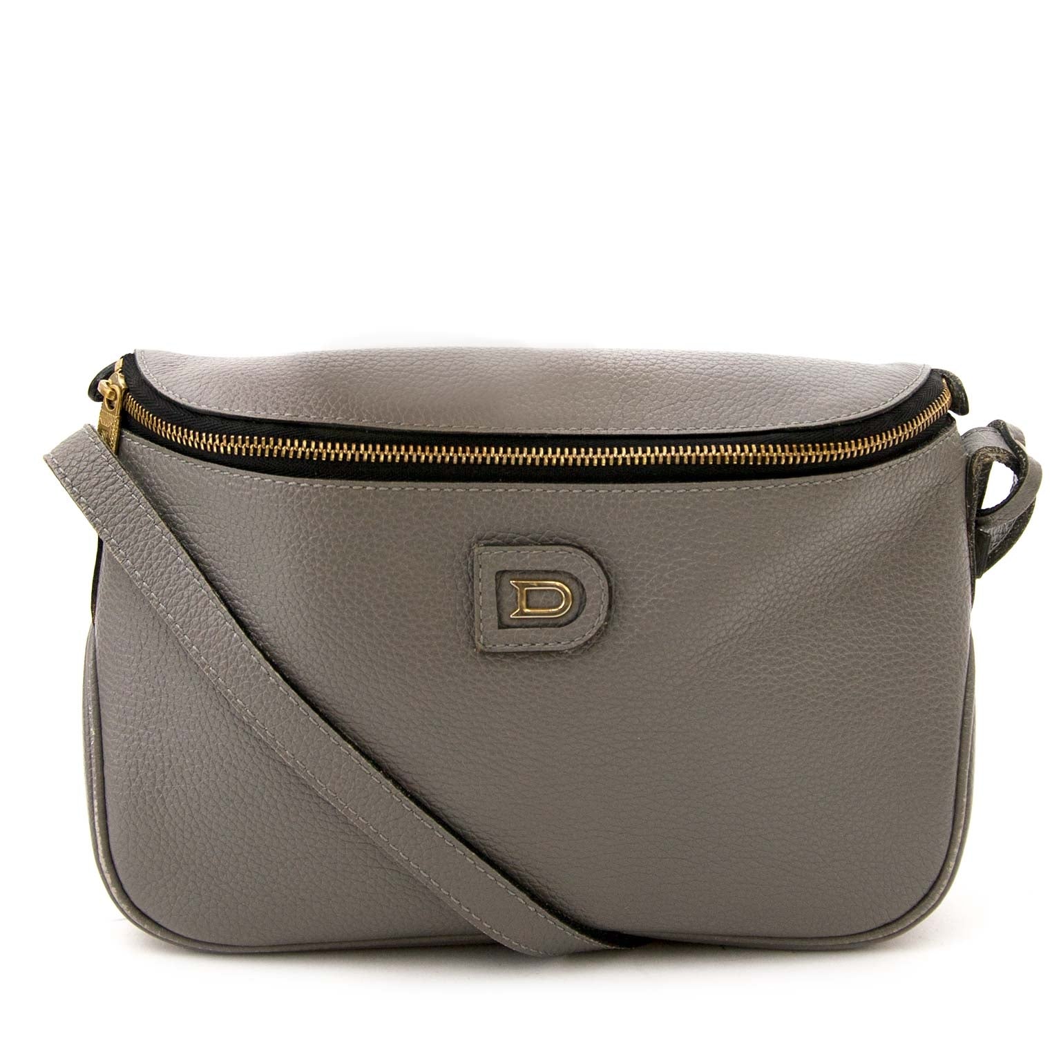Buy authentic secondhand Delvaux bags online at Labellov vintage fashion webshop