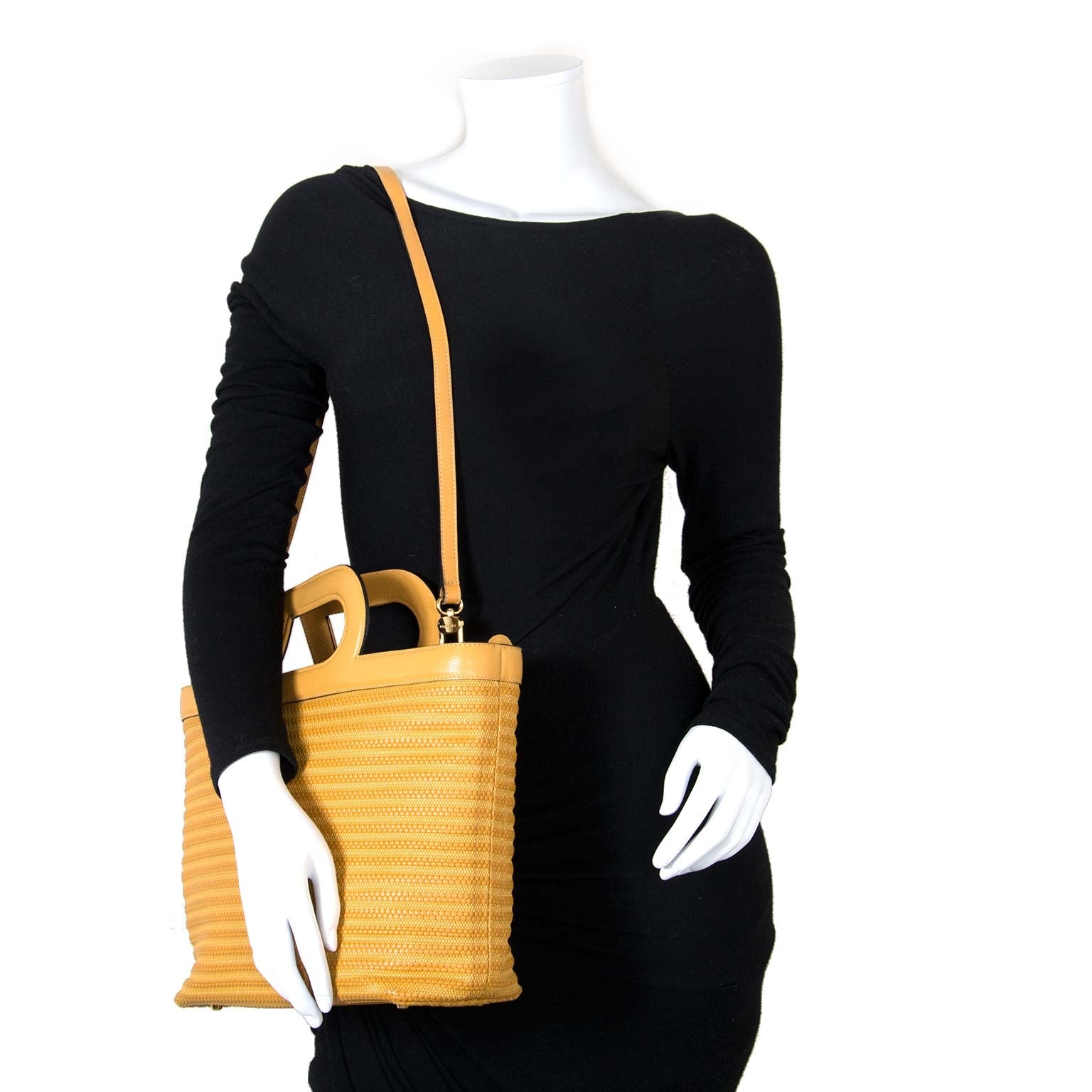 Delvaux Yellow Marmara Tissage Côtelé Cabas Bag for the best price at Labellov