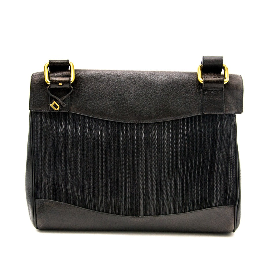 Wij verkopen uw Delvaux Black Leather Shoulder Bag 100% authentiek en aan de beste prijs bij Labellov