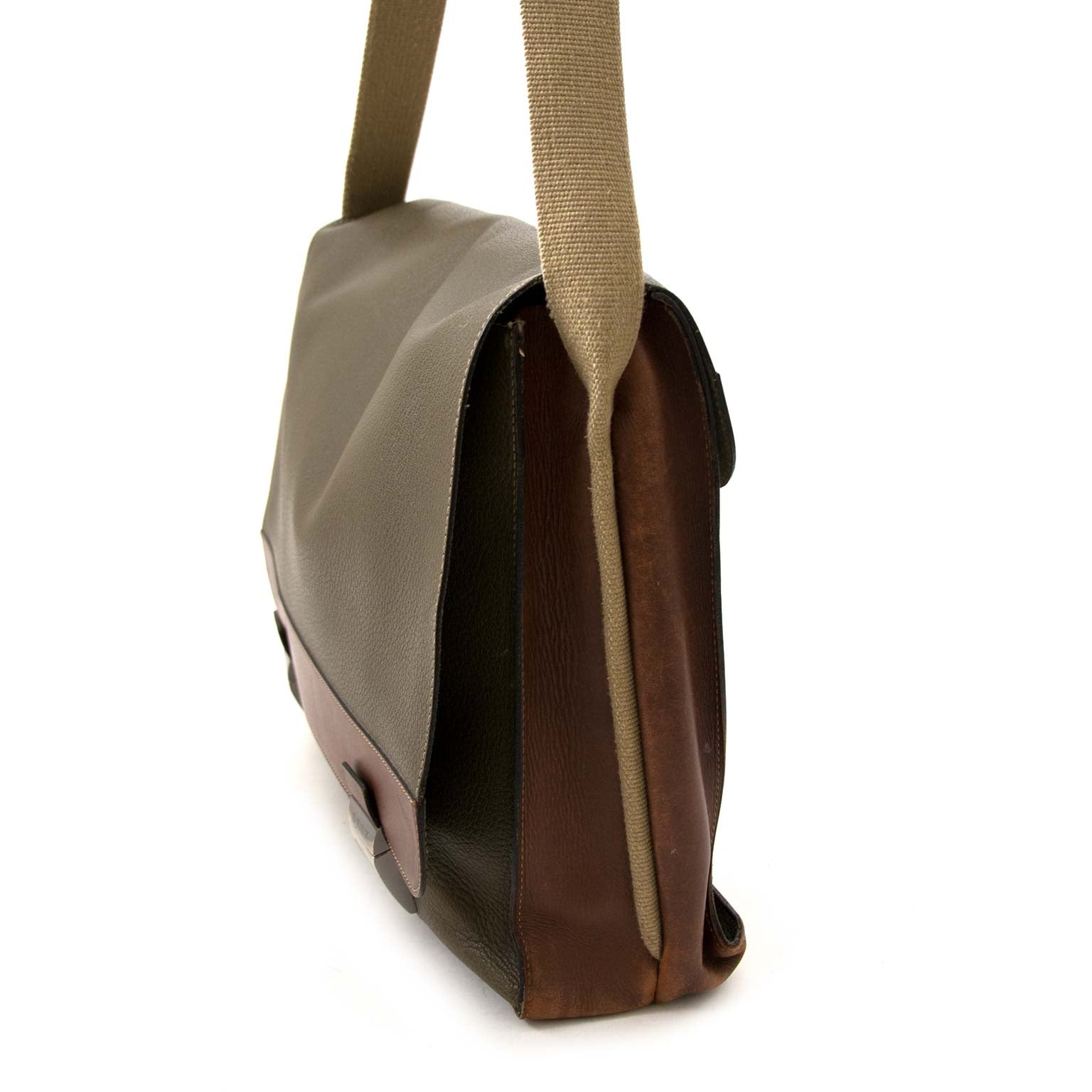 achète des sacs authéntiques de deux de delvaux à labellov vintage webshop de mode