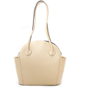 Delvaux Mousson crèmekleurige lederen schouderhandtas nu online op labellov.com tegen de beste prijs.