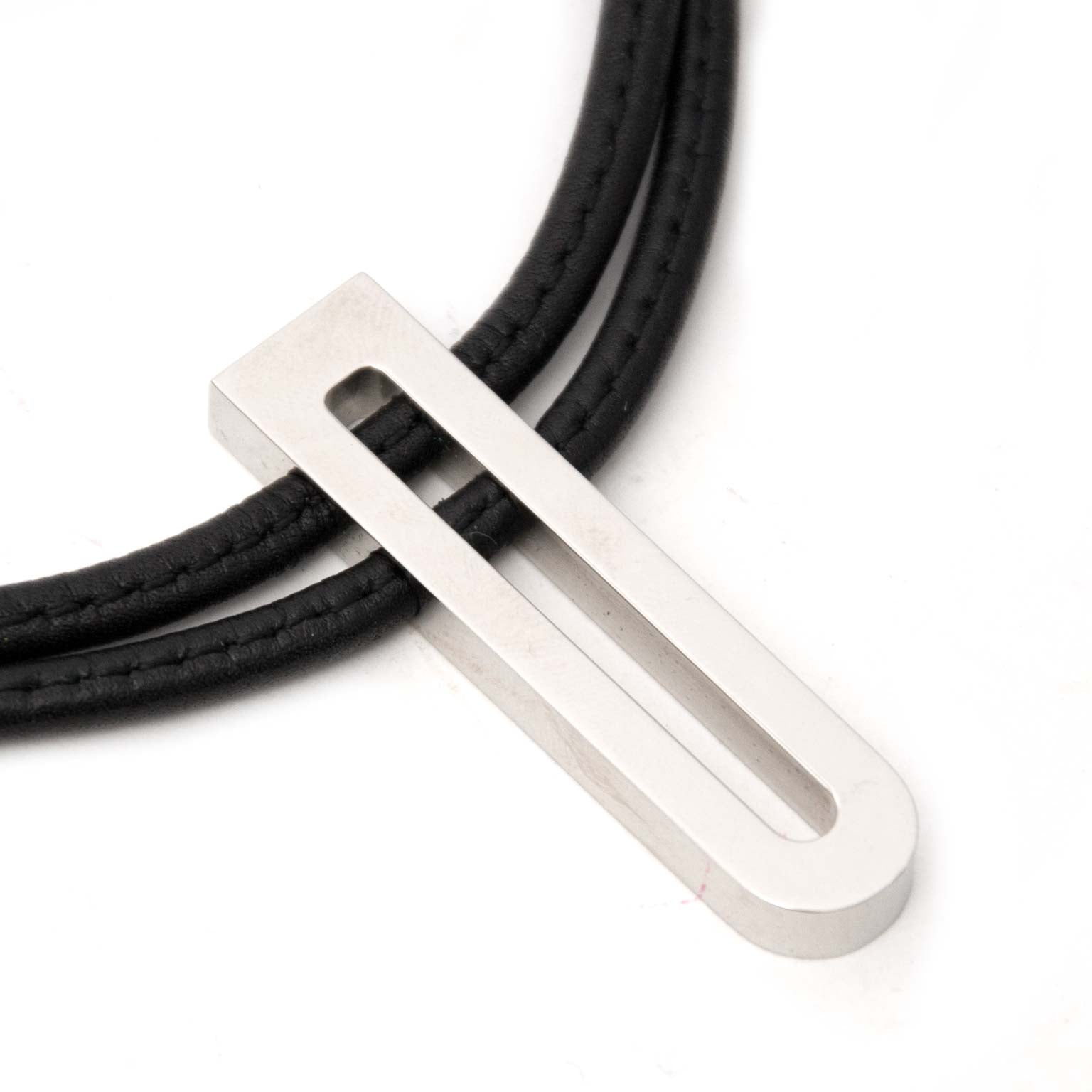 Ensemble bracelet et collier Delvaux en cuir et argent avec D