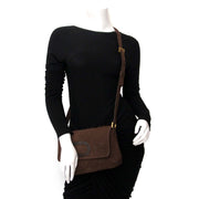 koop veilig online bij labellov.com tegen de beste prijs delvaux bruine nubuck schoudertas