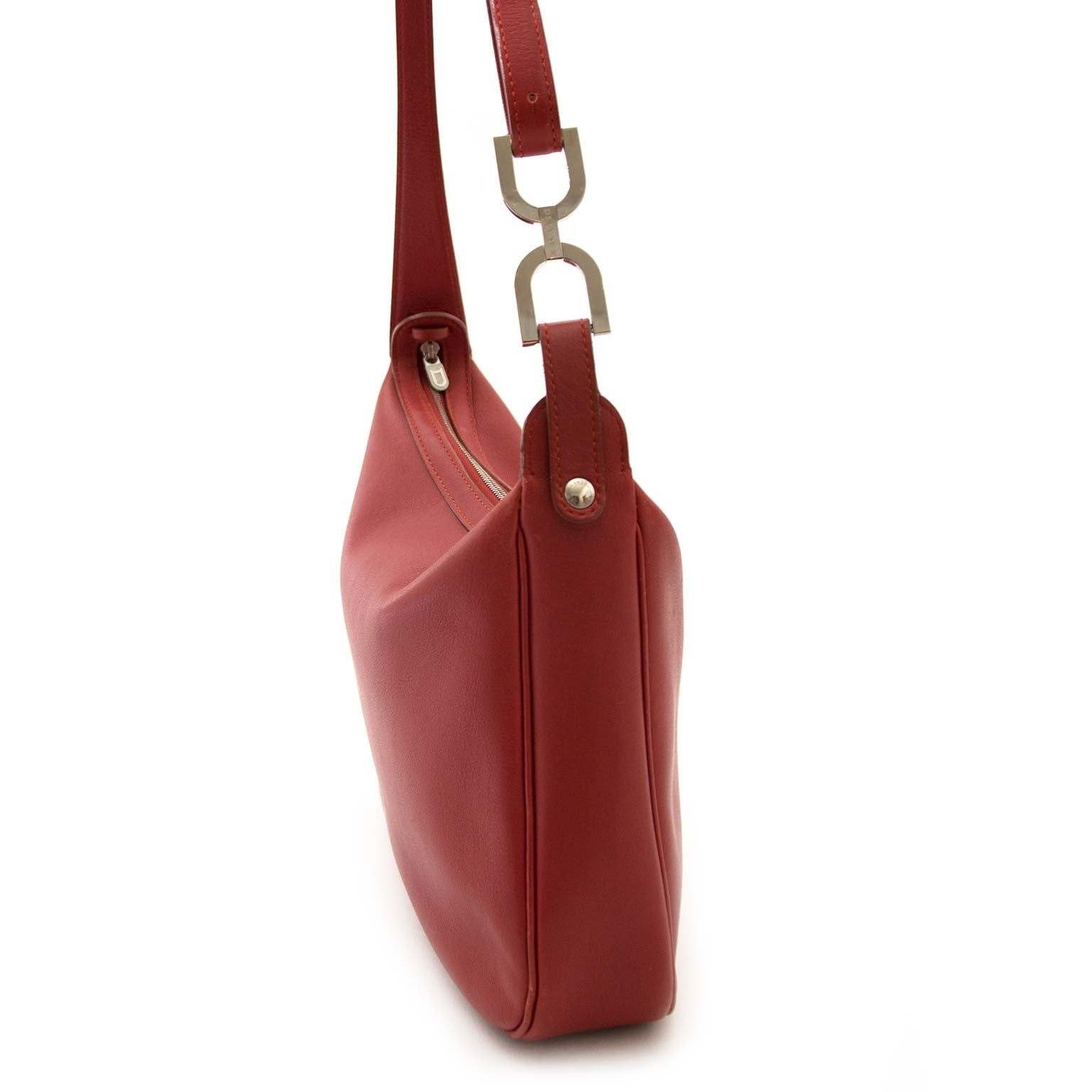 achetez Delvaux Red Leather Shoulder Bag sur labellov pour une bonne prix