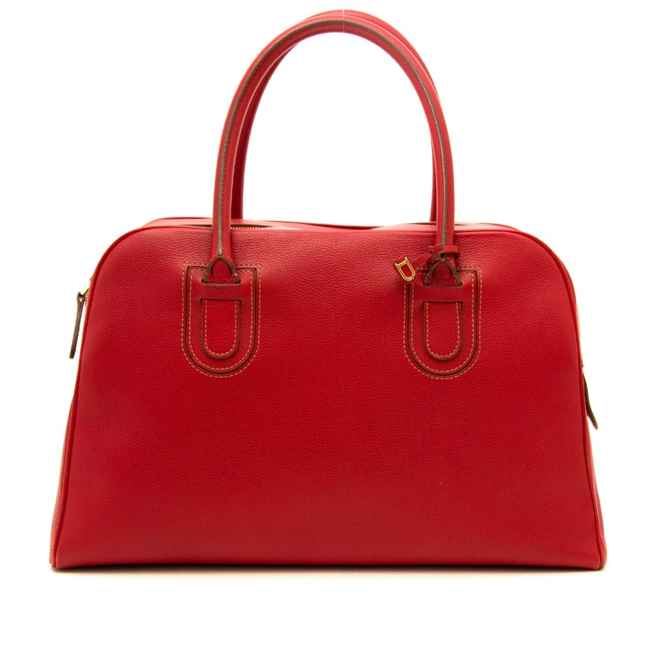 Vintage Delvaux boston bag for the best price at Labellov webshop. Safe and secure online shopping with 100% authenticity. Vintage Delvaux boston bag pour le meilleur prix.