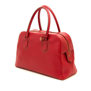 Vintage Delvaux boston bag for the best price at Labellov webshop. Safe and secure online shopping with 100% authenticity. Vintage Delvaux boston bag pour le meilleur prix.