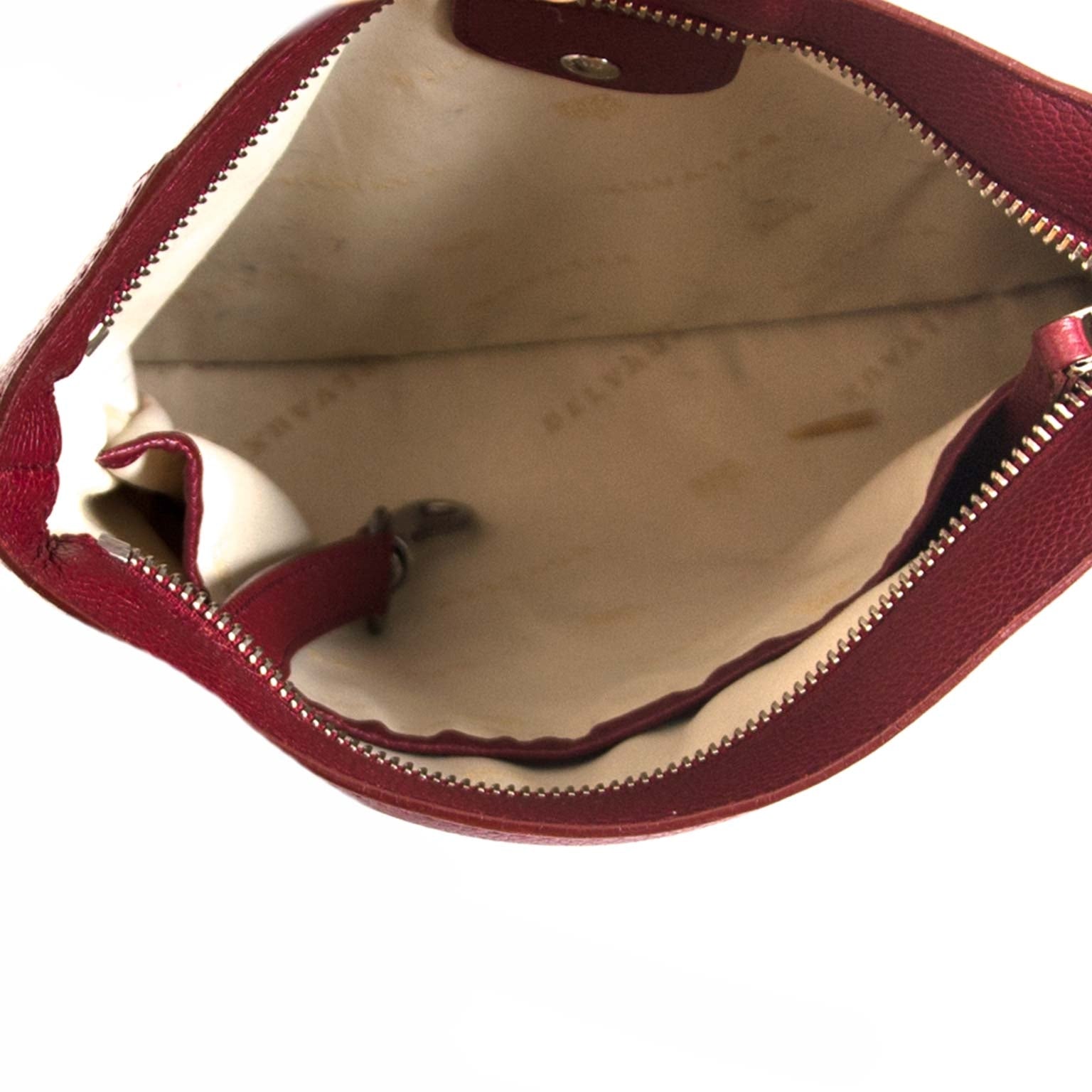 bent u opzoek naar Delvaux Red Leather Shoulderbag? koop aan goede prijs bij Labellov in Antwerpen