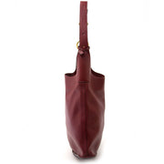 Delvaux Burgundy Leather Satan Shoulder Bag Buy authentic designer Delvaux secondhand bags at Labellov at the best price. Safe and secure shopping. Koop tweedehands authentieke Delvaux tassen bij designer webwinkel labellov.