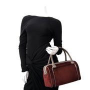 Vintage Delvaux boston bags for the best price at Labellov webshop. Safe and secure online shopping with 100% authenticity. Vintage Delvaux boston sac à main pour le meilleur prix.