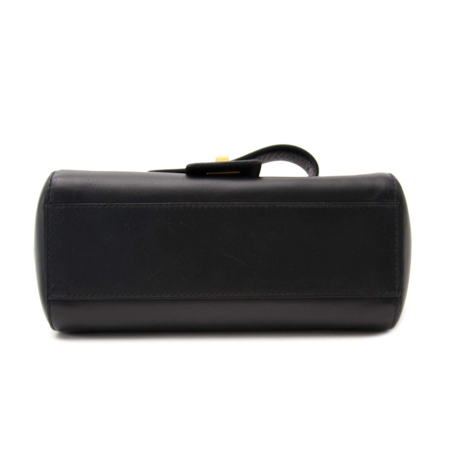 Tweedehands Delvaux Simplissime handtas te koop aan de beste prijs bij LabelLov webshop.