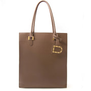 Koop authentieke Delvaux handtas taupe bij Labellov