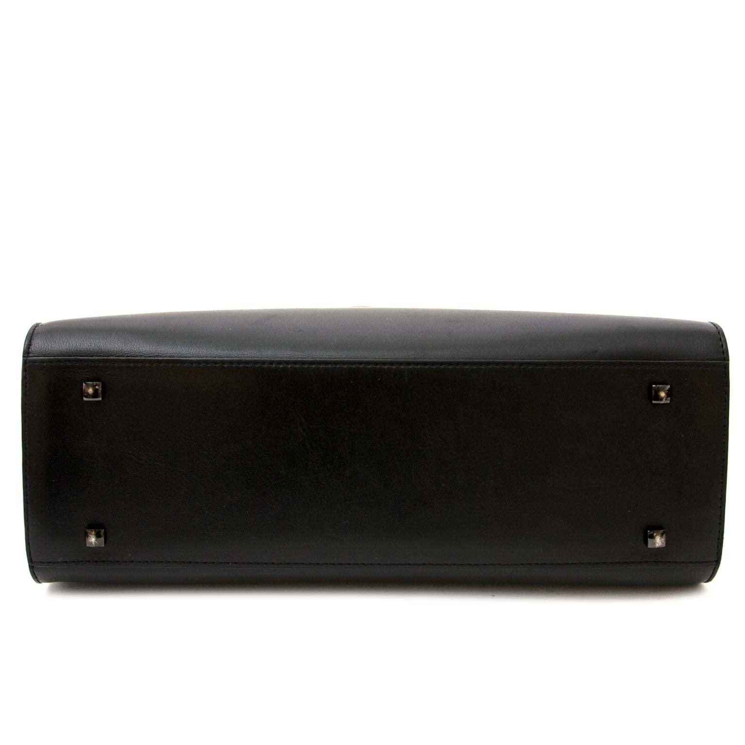 safe online shopping at labellov vintage fashion webshop belgium with delvaux tempête gm bags