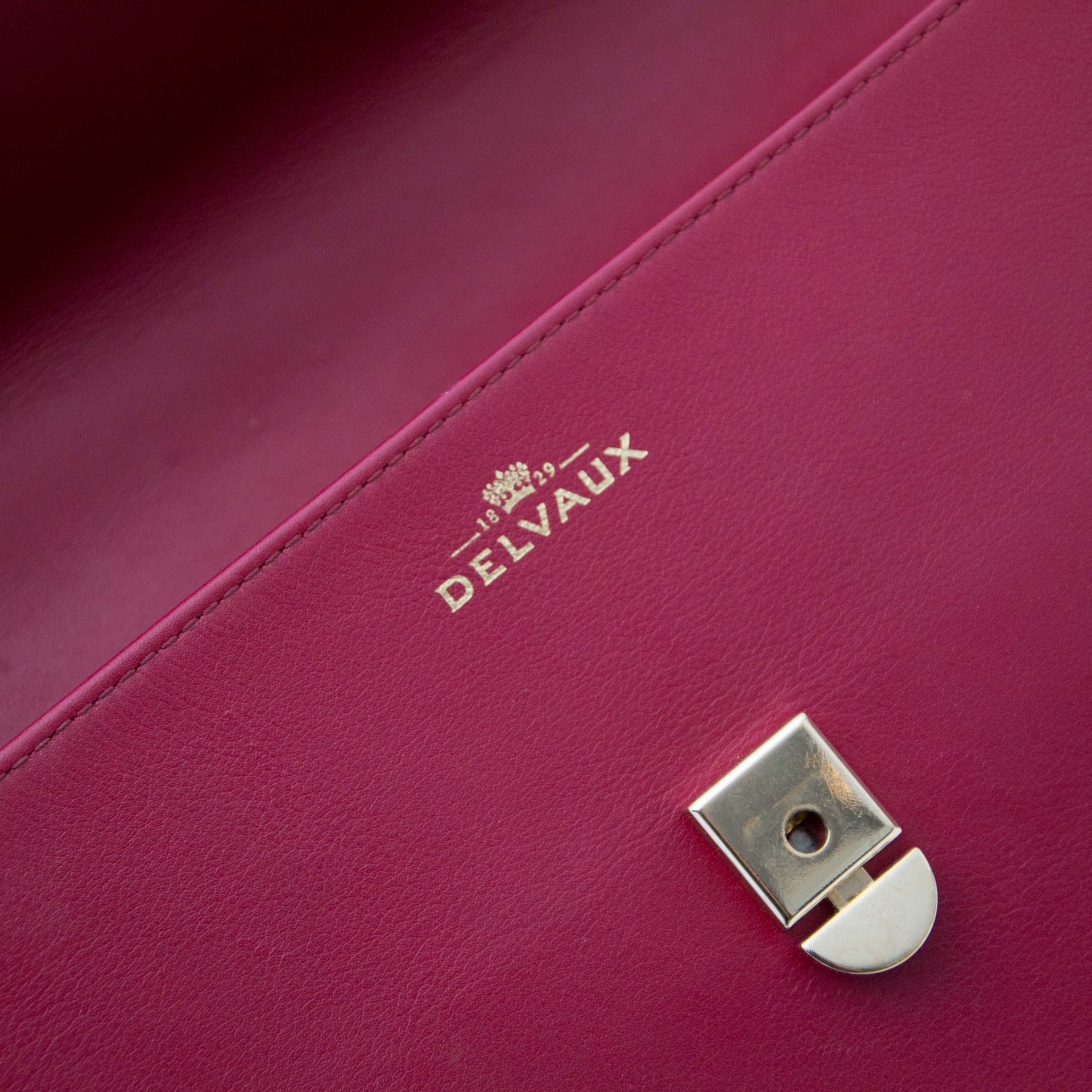 koop veilig online aan de beste prijs Delvaux Tempete GM Framboise