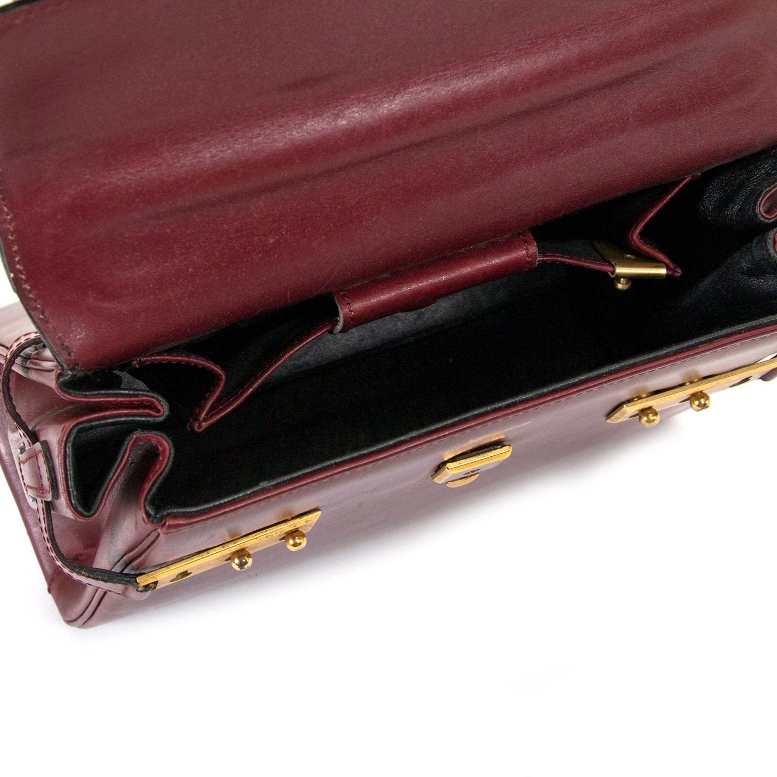 Buy and sell your authentic Delvaux Tempête Burgundy Boxcalf PM