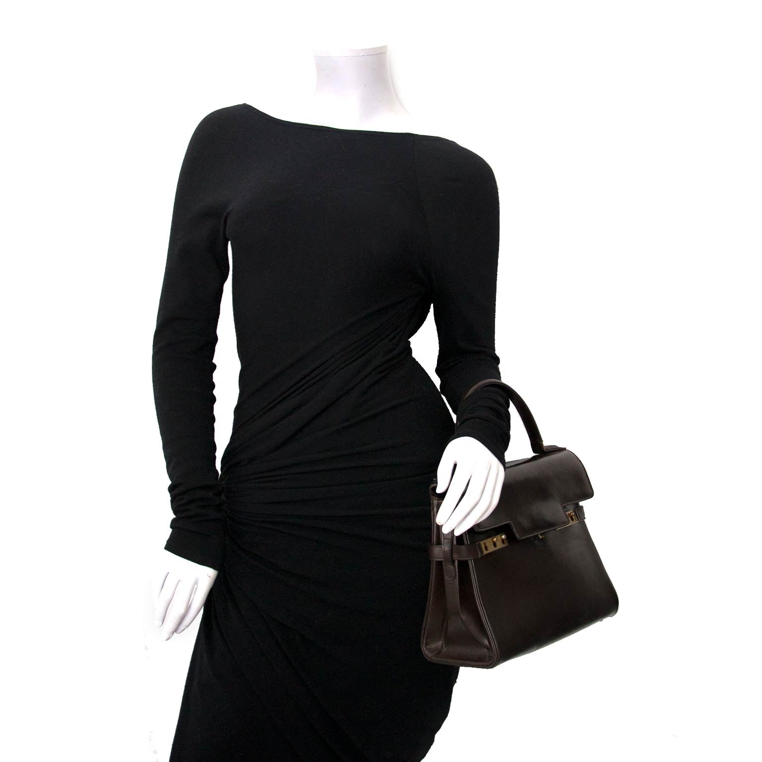 looking for a Delvaux Tempete MM Brown GHW? now online for the best price on labellov.com