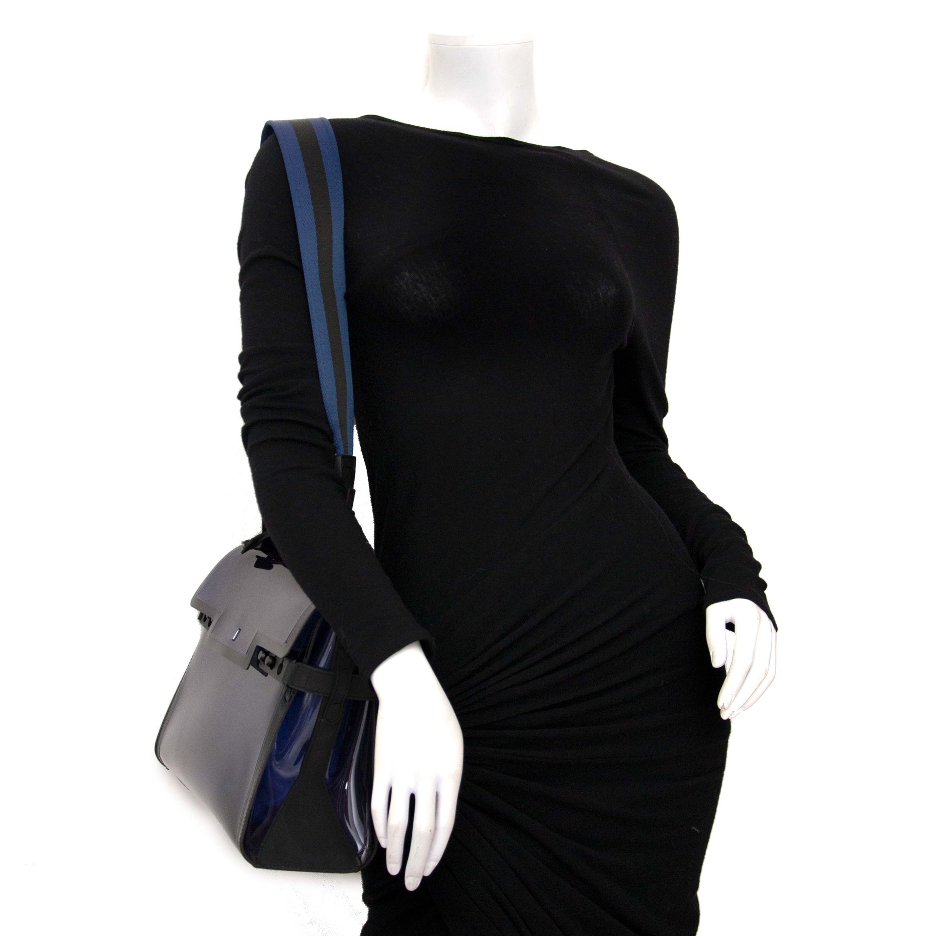 Are you looking for an authentic Delvaux Tempête Dark Night?