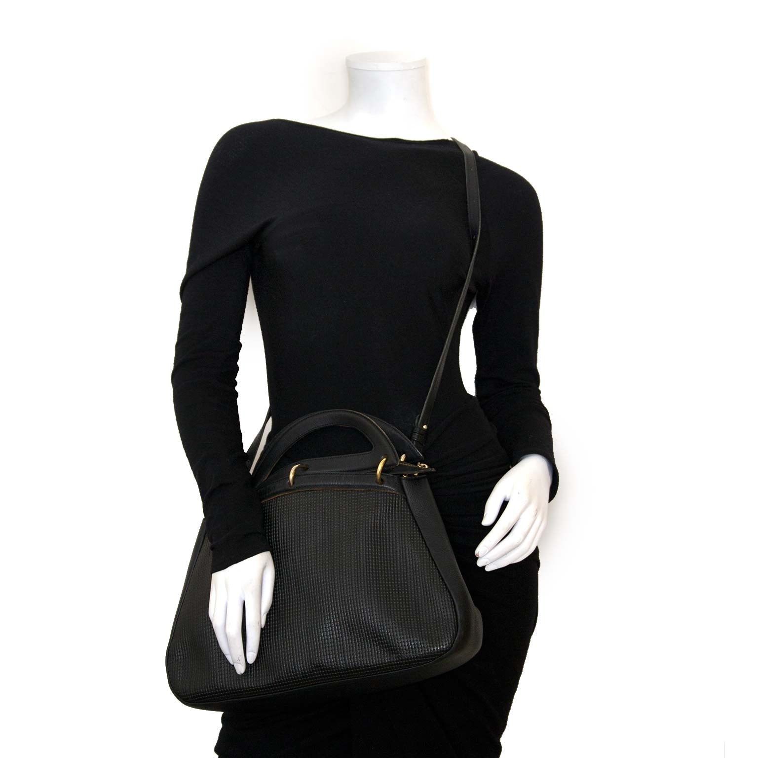 Koop authentieke delvaux toile de cuir tassen bij labellov vintage mode webshop