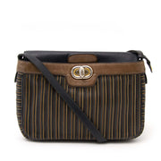 Koop en verkoop uw delvaux gevlochten schoudertas nu bij labellov.com tegen de beste prijs