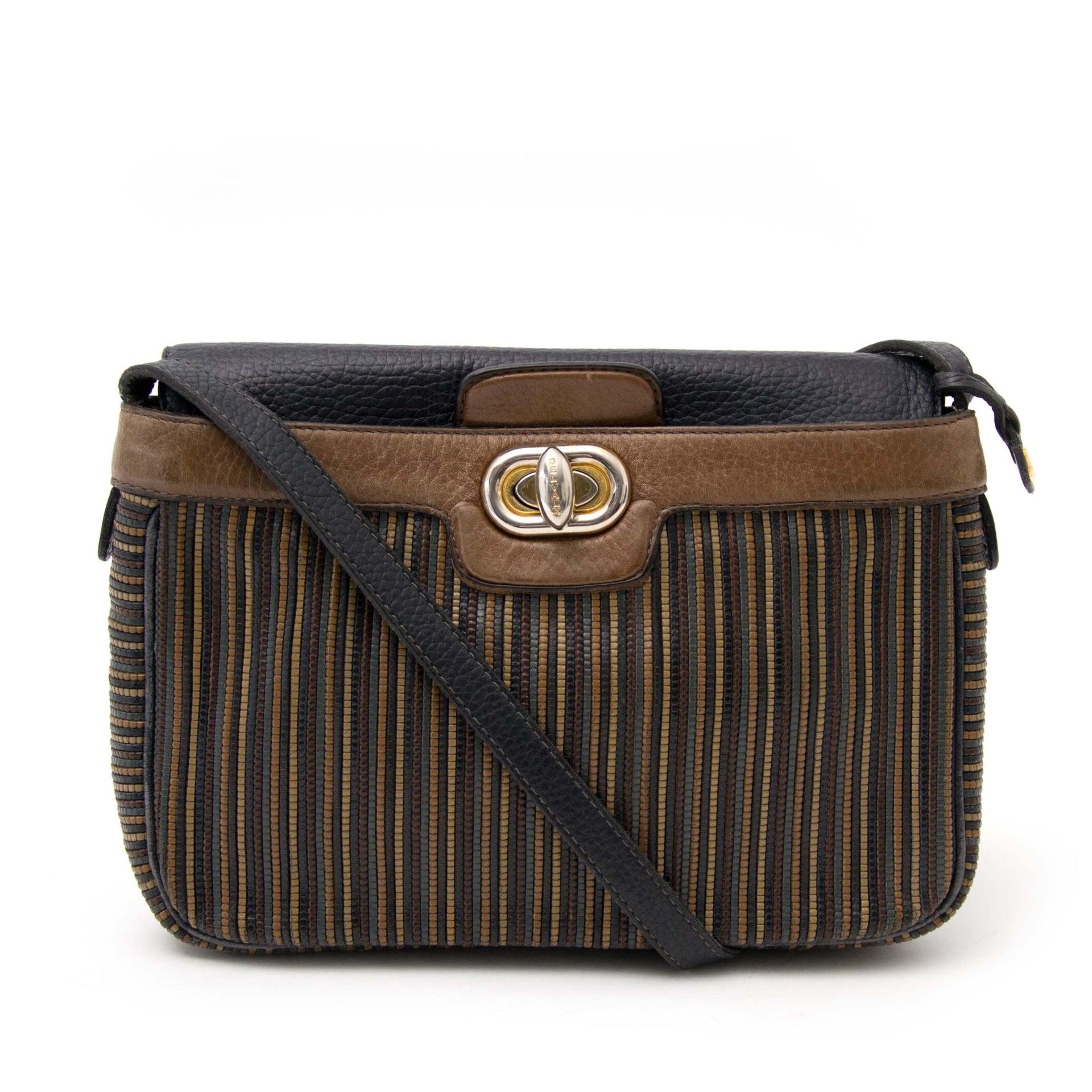 Koop en verkoop uw delvaux gevlochten schoudertas nu bij labellov.com tegen de beste prijs