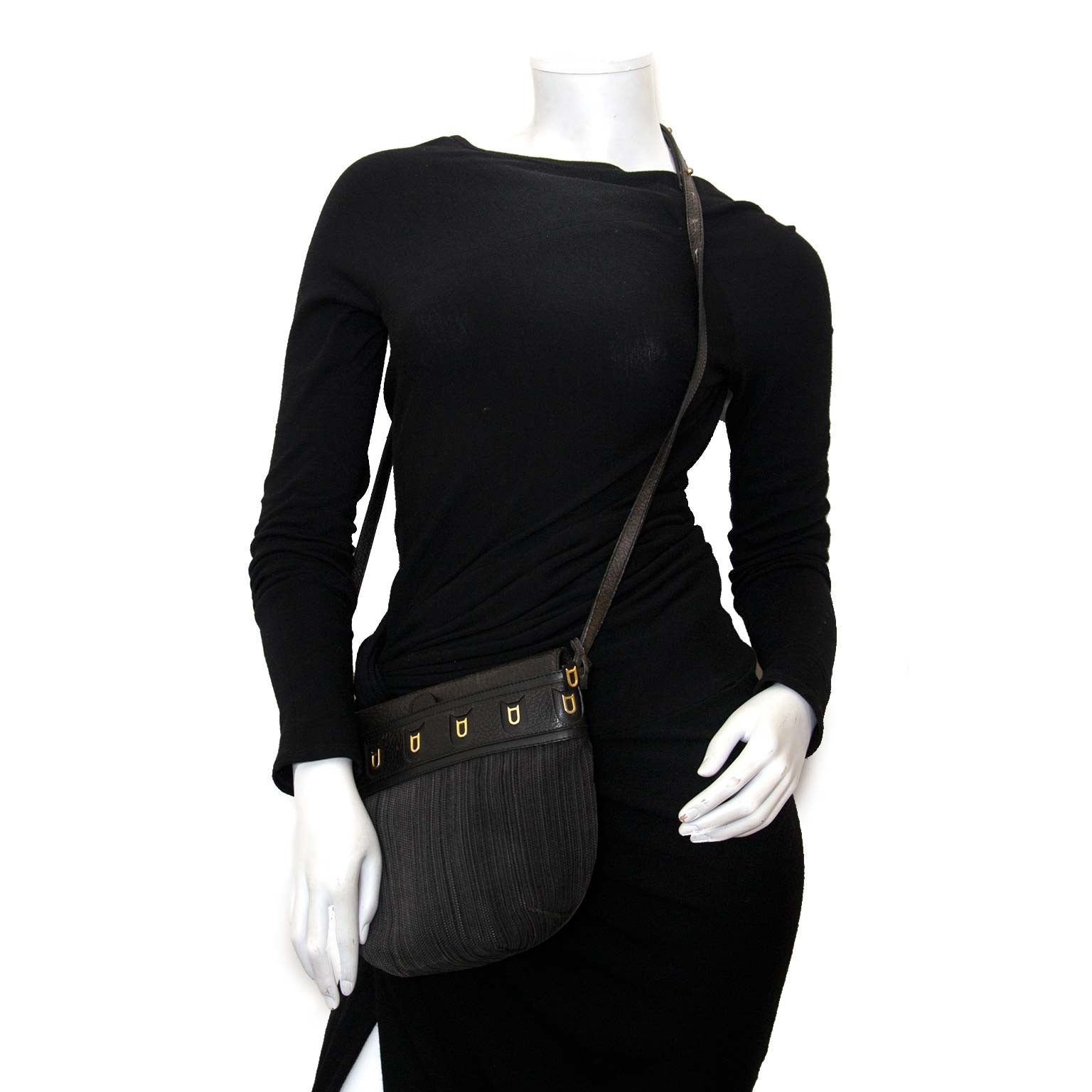 delvaux toile de cuir crossbody bag now for sale at labellov vintage fashion webshop belgium