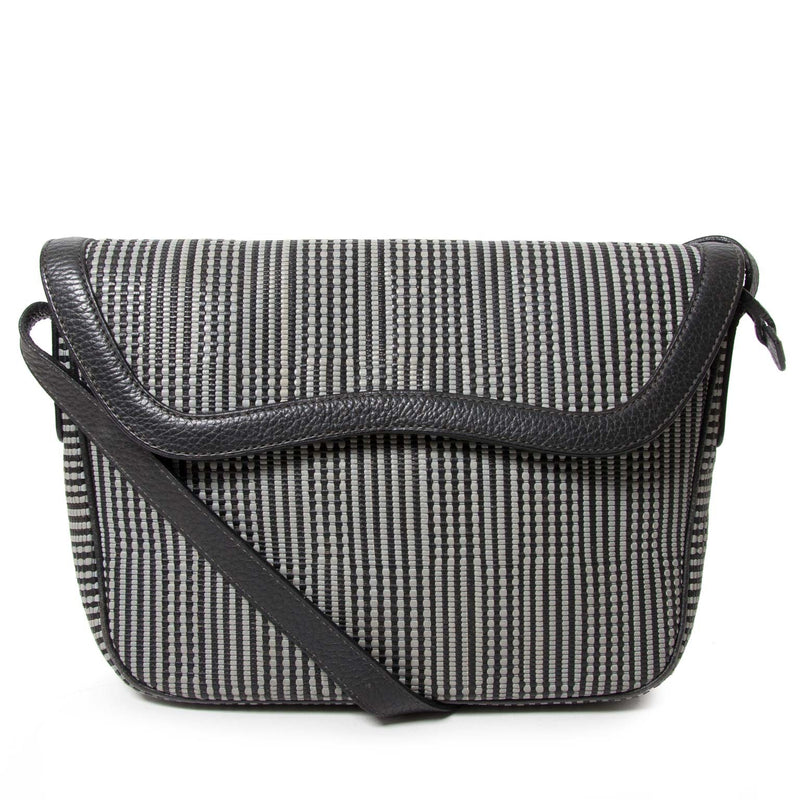 koop Delvaux Grey Toile De Cuir Cross Body Bag bij labellov aan de beste prijs