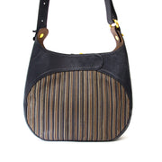 Authentic vintage delvaux toile de cuir cross body bag for the right price at labellov, Antwerp, worldwide shipping.