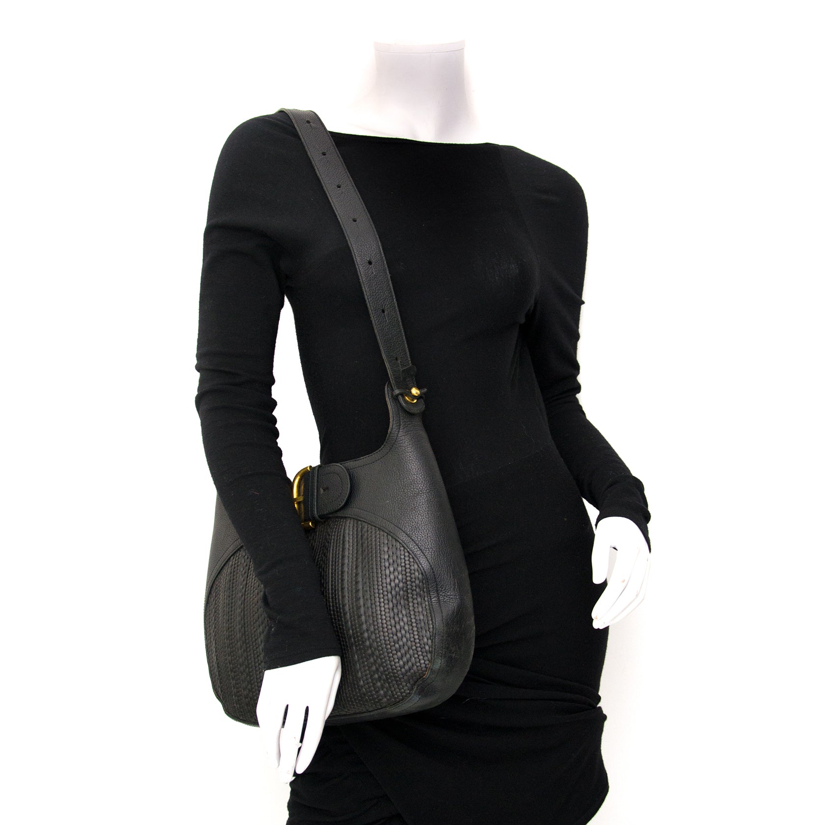Koop uw Delvaux Black Toile de Cuir Shoulder Bag online