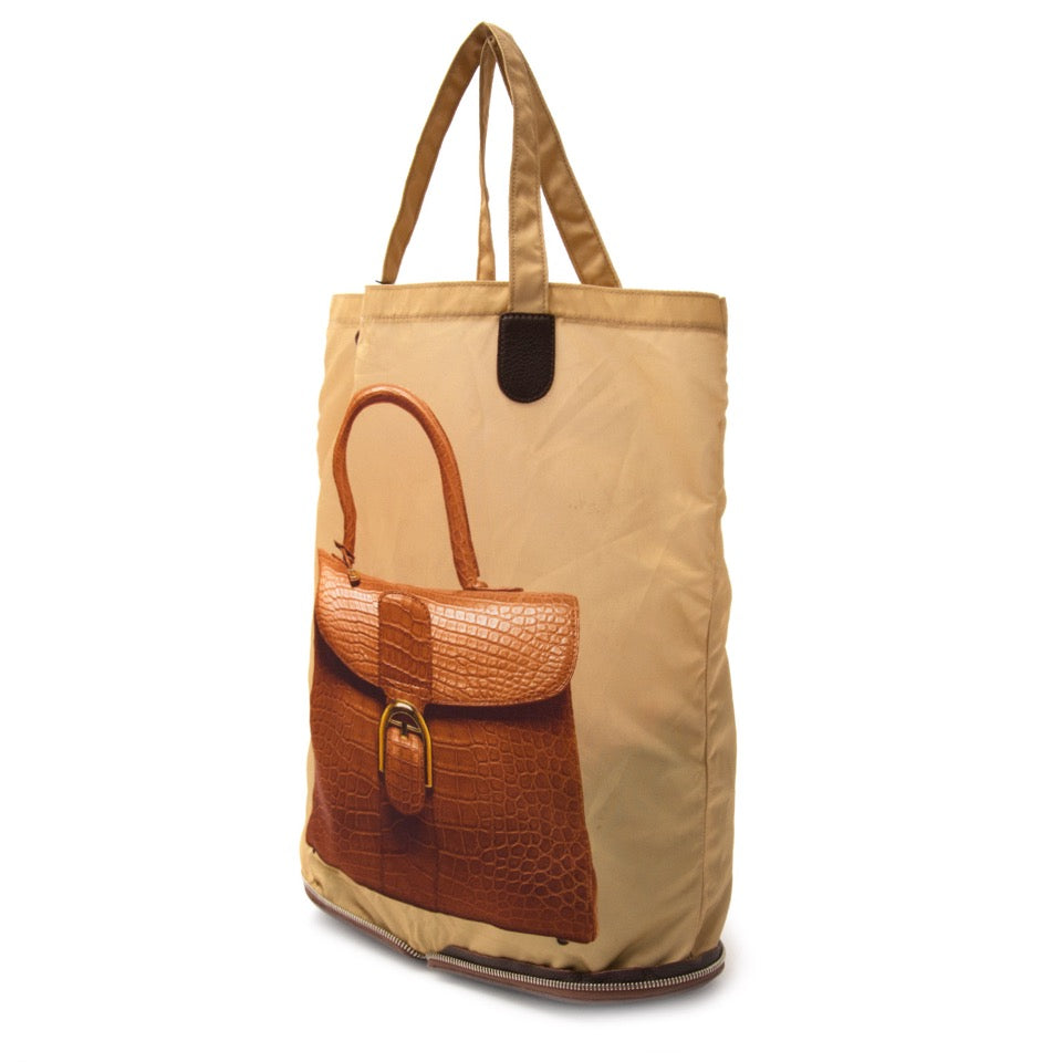 Buy vintage Delvaux bags for the best price at Labellov webshop. Safe and secure online shopping with 100% authenticity. Acheter vintage Delvaux sac à main pour le meilleur prix.