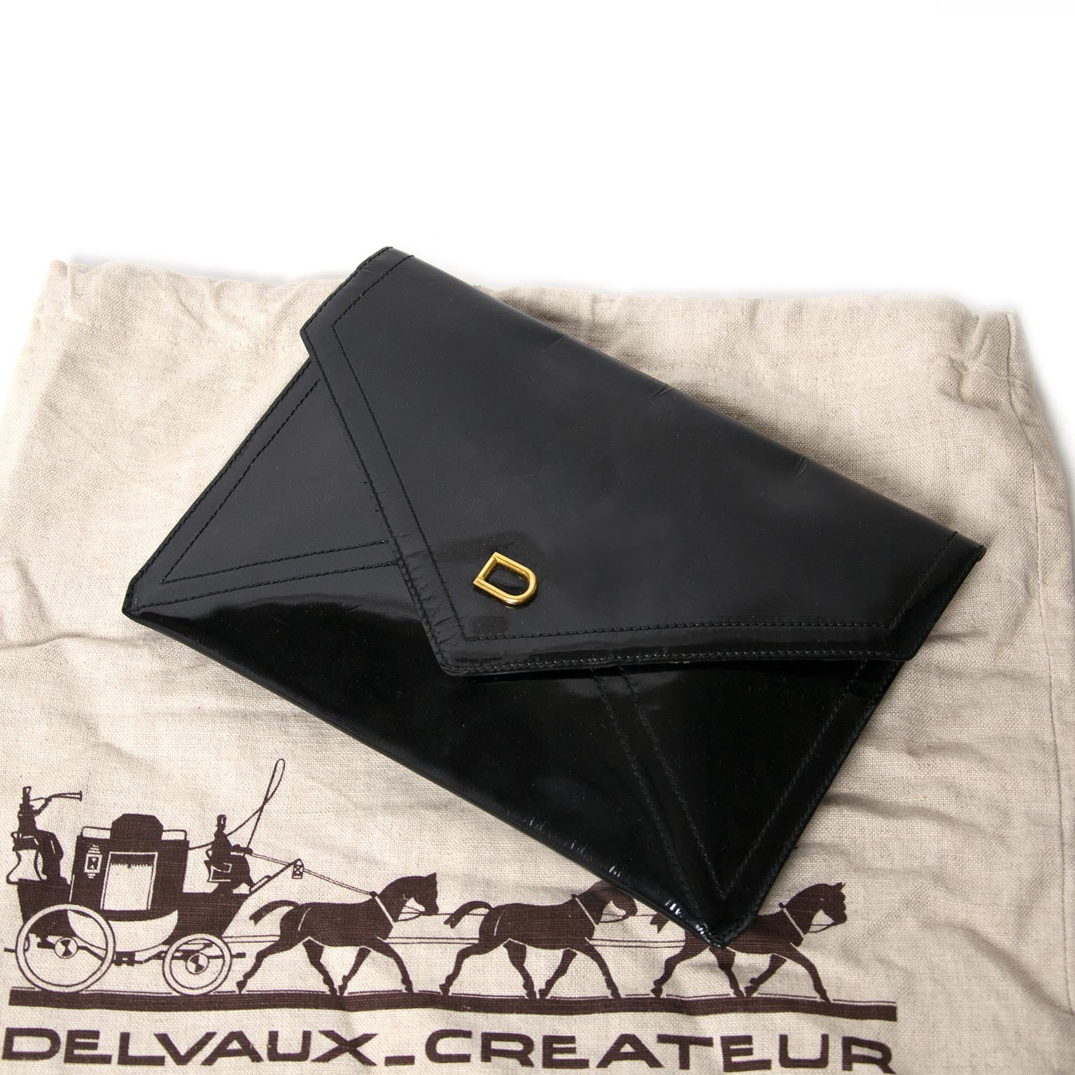 delvaux patent black envelope pochette now for sale at labellov vintage fashion webshop belgium
