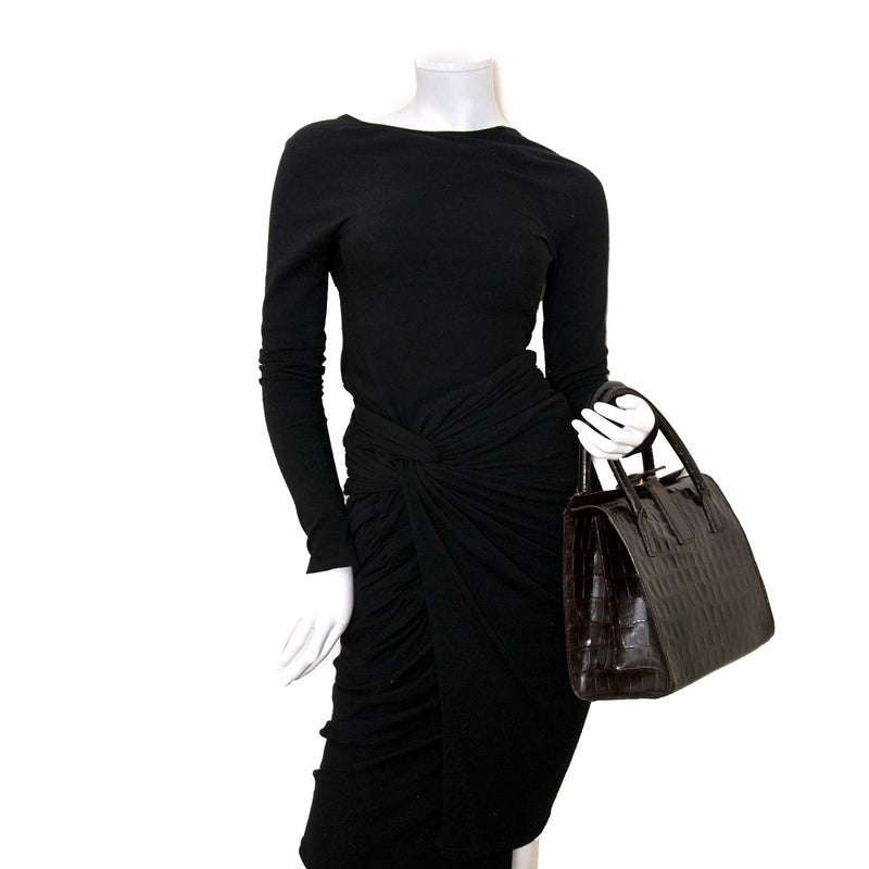 Vintage croco Delvaux in brown leather for a good price at the Labellov webshop.