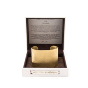 Bent u op zoek naar Delvaux + Wouters & Hendrix Gold Limited Edition 'Embrace' Bracelet?
