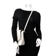 koop veilig online aan de beste prijs jou tweedehands Delvaux White Leather Crossbody Bag