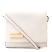 Delvaux White Leather Square Flap Bag Buy authentic designer Delvaux secondhand bags at Labellov at the best price. Safe and secure shopping. Koop tweedehands authentieke Delvaux tassen bij designer webwinkel labellov.