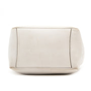 Looking for a Delvaux handbag? Buy your Delvaux White Shoulder Bag on labellov.com