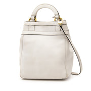 Koop en verkoop uw Delvaux White Shoulder Bag aan de beste prijs