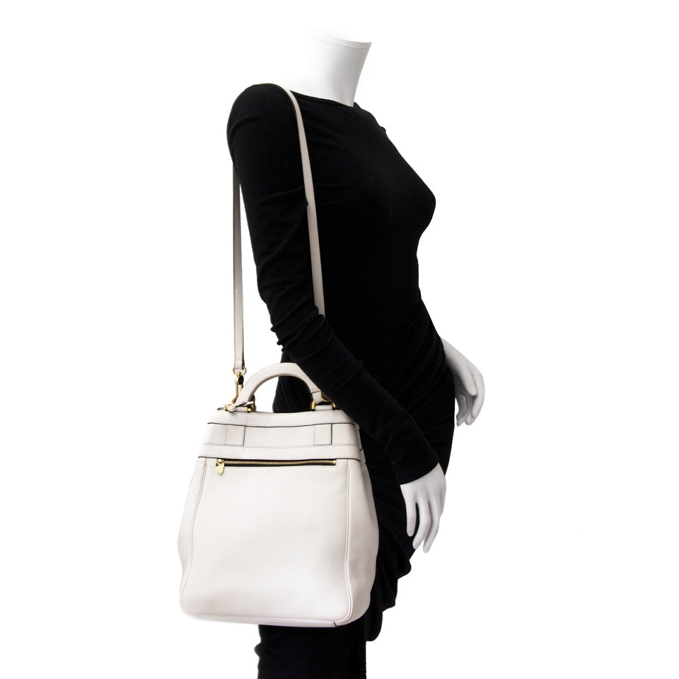 Luxury consignment store Labellov in Antwerp is selling Delvaux White Shoulder Bag