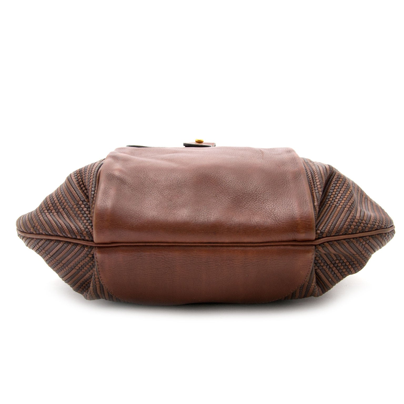 Are you looking for an authentic preloved handbag from Delvaux? Delvaux Toile de Cuir Shoulder Bag online.