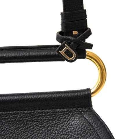 Buy authentic Delvaux bag at the right price at LabelLOV vintage webshop. Luxe, vintage, fashion. Safe and secure online shopping. Antwerp, Belgium.