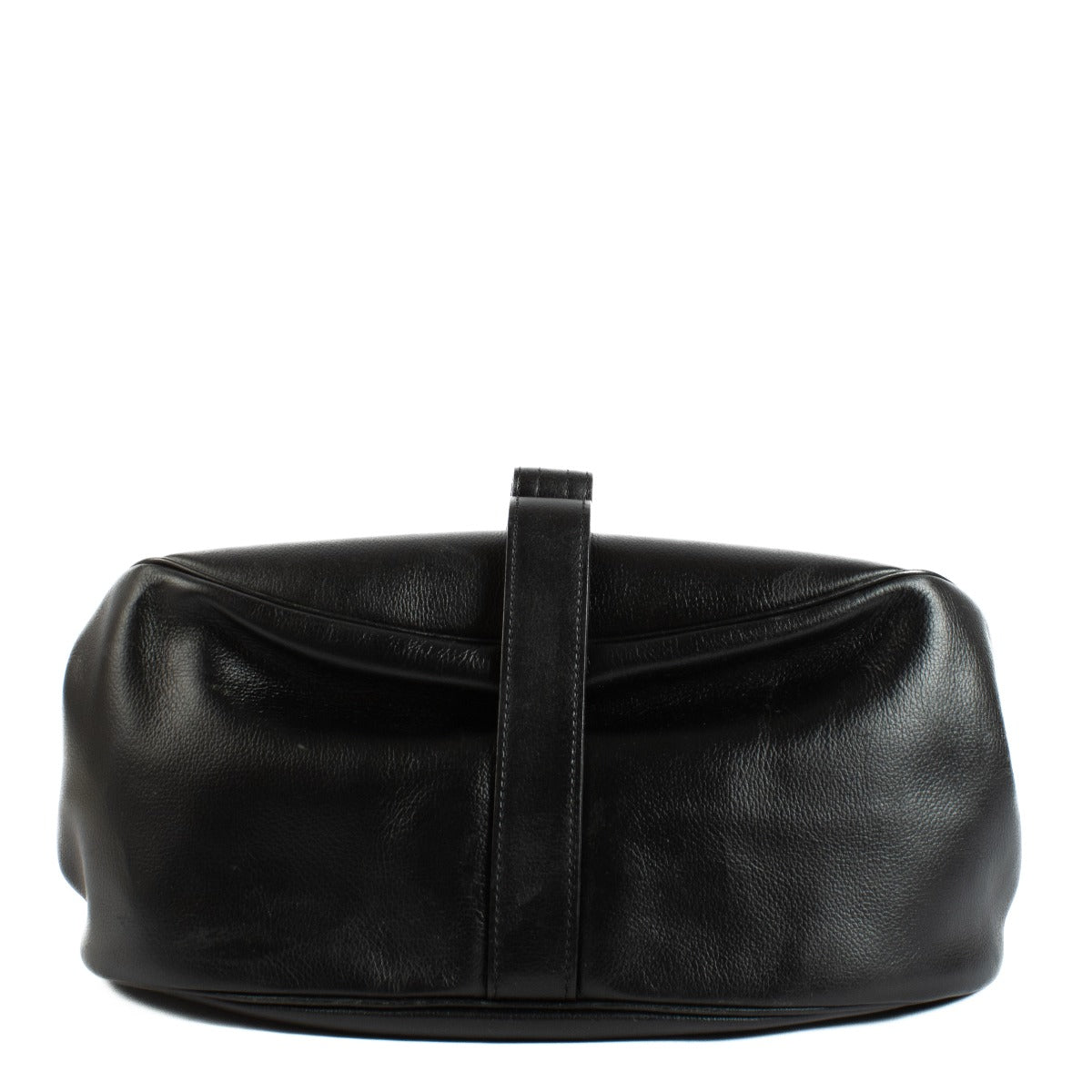 Shop safe online at Labellov in Antwerp, Brussels and Knokke this 100% authentic second hand Delvaux Black Jumping Nouveau Cerceau GM Bag