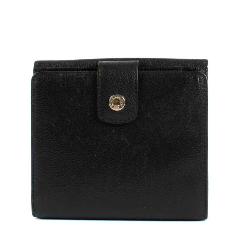Shop safe online at Labellov in Antwerp, Brussels and Knokke this 100% authentic second hand Delvaux Black Leather Wallet