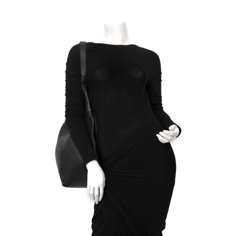 Delvaux Black Satan Textured Leather Bag Buy authentic designer Delvaux secondhand bags at Labellov at the best price. Safe and secure shopping. Koop tweedehands authentieke Delvaux tassen bij designer webwinkel labellov.
