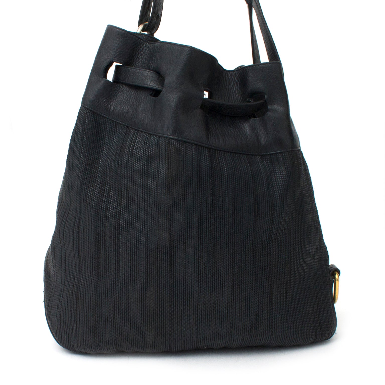 2dehands Delvaux schoudertas zwart aan de beste prijs en goede staat webshop labellov.com