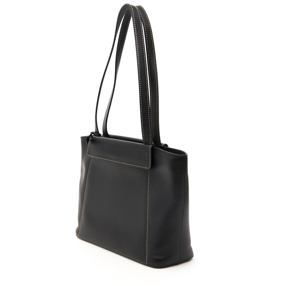 We buy and sell your authentic designer handbags for the best rates of 2016.