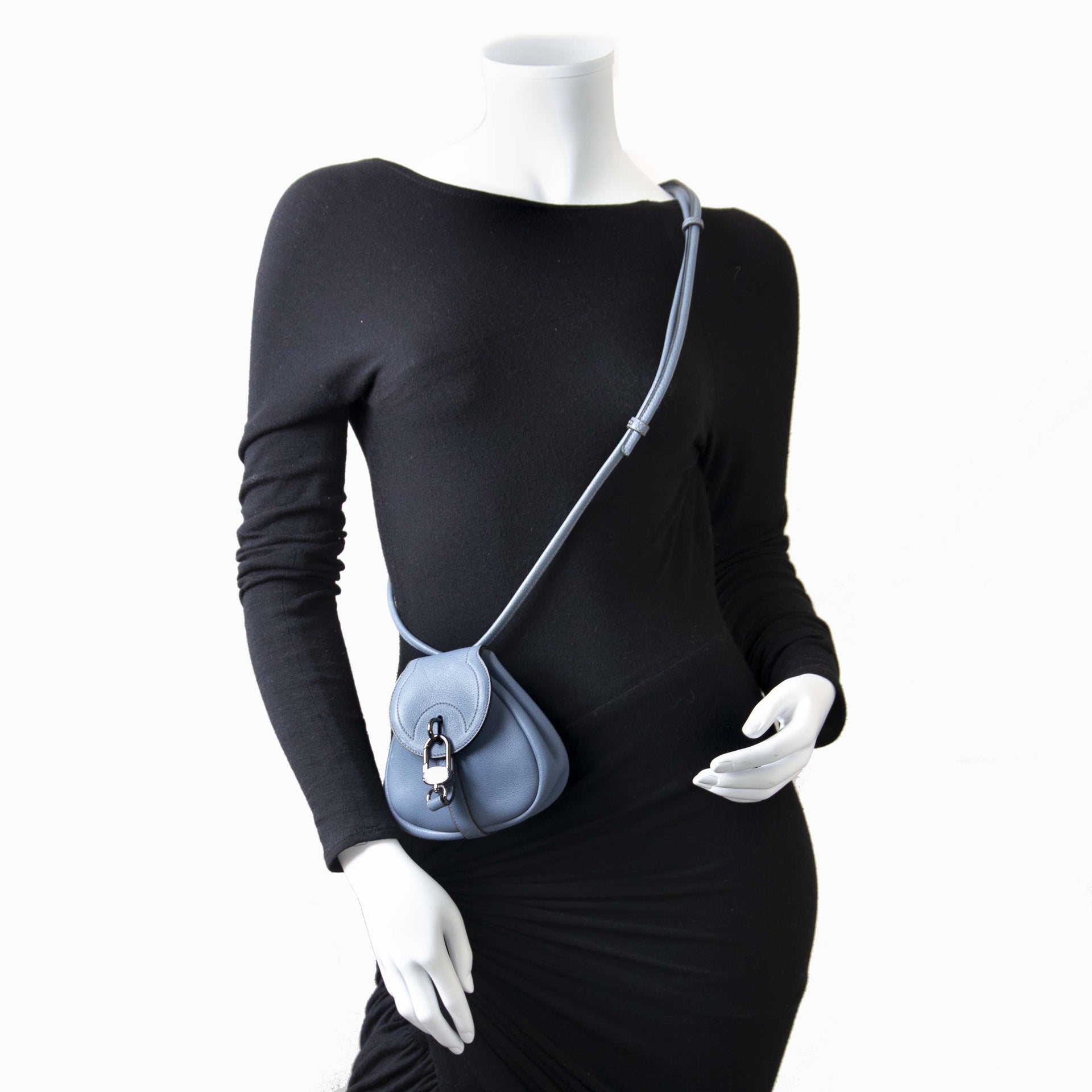 Delvaux Mini Blue Cerceau Crossbody tas nu te koop bij labellov vintage mode webshop belgië