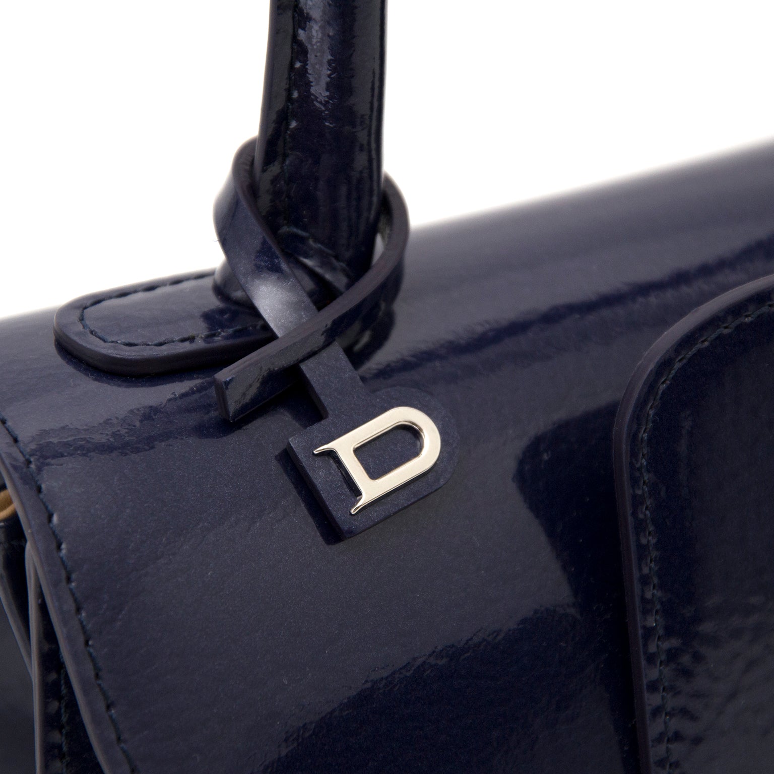 Koop en verkoop uw delvaux brillant mini handtas online bij labellov.com tegen de beste prijs