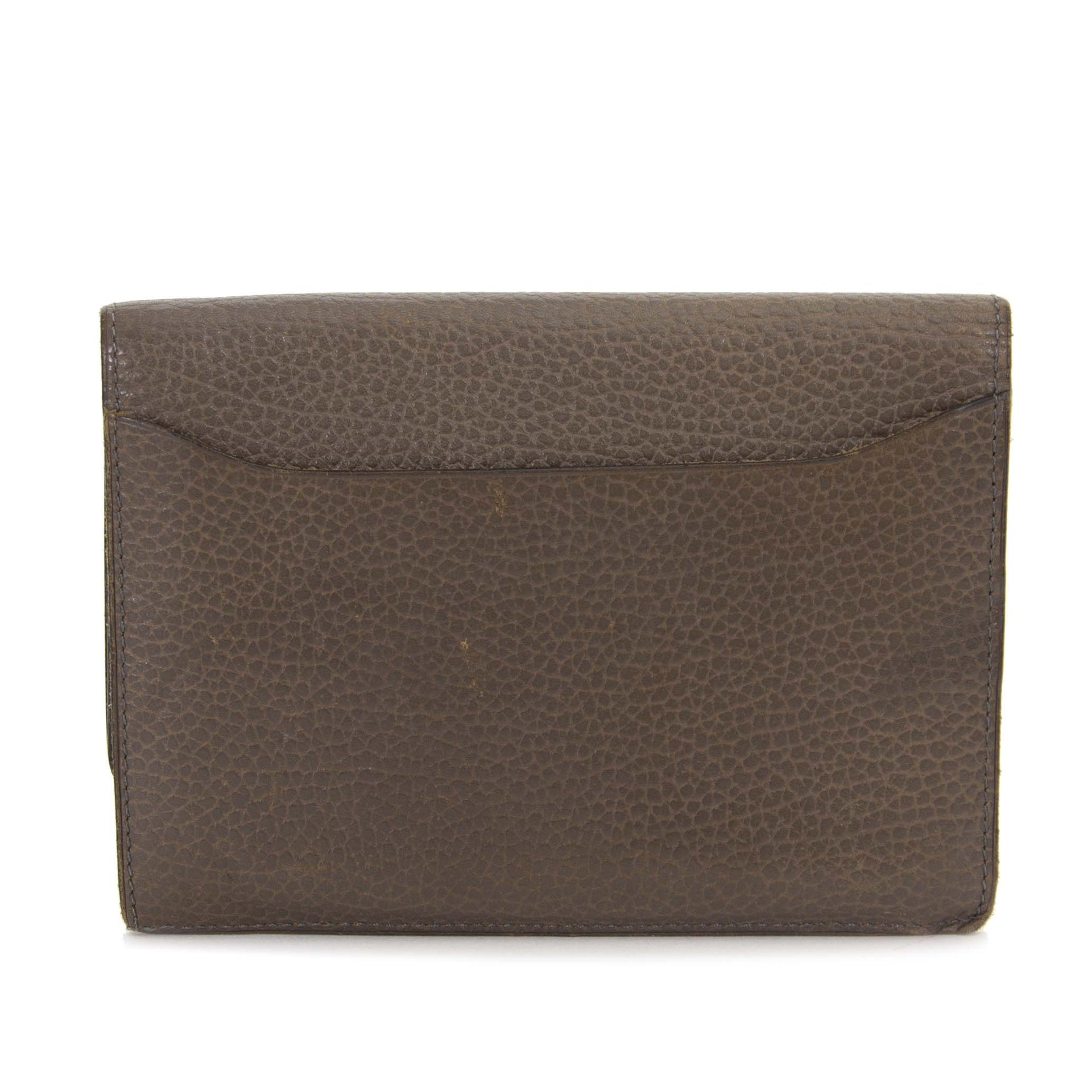 Delvaux Taupe portefeuille nu te koop bij labellov vintage mode webshop belgië